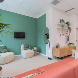 Well-Located Campus Rooms Near City Park